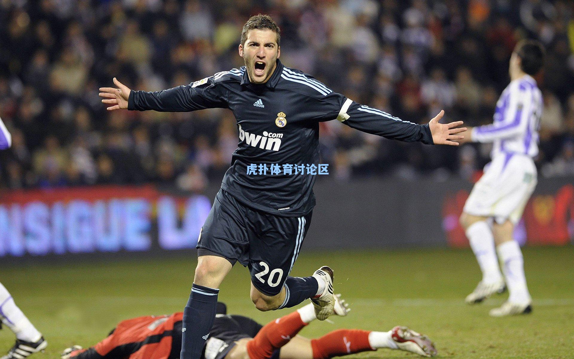 马德兴锐评,鲁能神奇换人令人费解,一手好牌缘何打得稀烂?